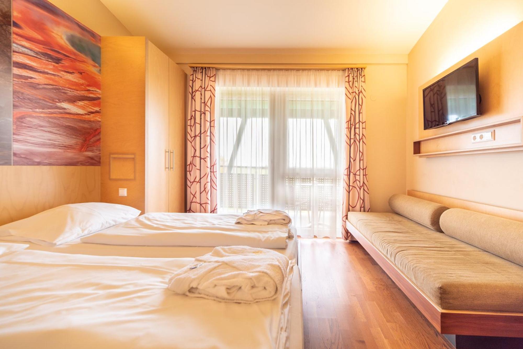 Vulkan Wellness Hotel & Camping Celldömölk Eksteriør bilde